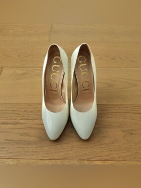 Gucci Cream Patent Leather Pointed-Toe Pumps